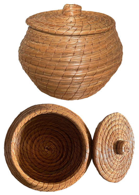 Round pot Ø17 x H11, pine needles